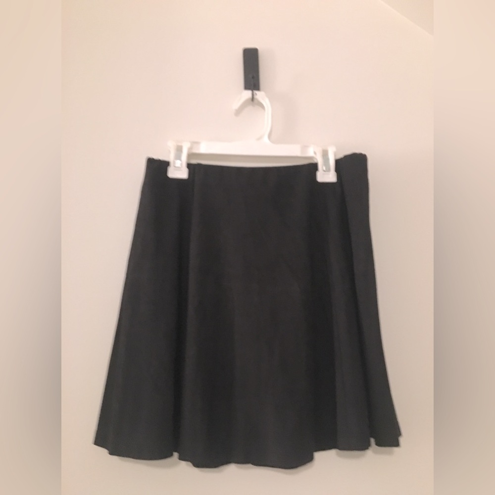 Forever 21 medium black short skirt
